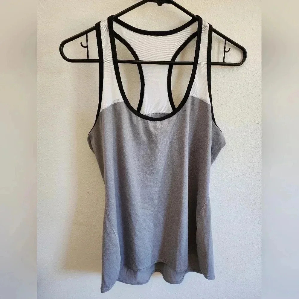 Athleta Gray and White Mesh Straps Loose Fitting Tank Size Medium